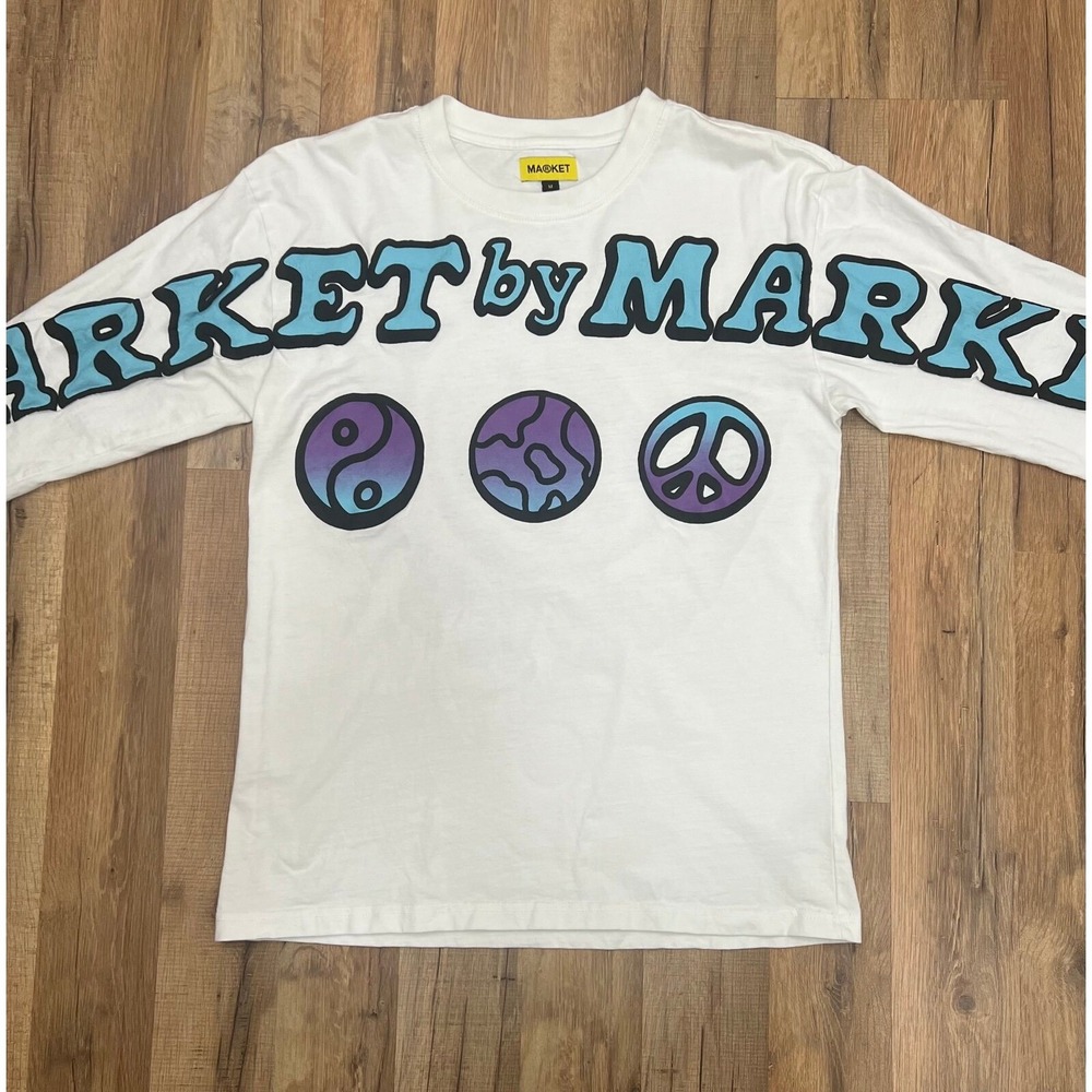 NWOT Urban Outfitters ‎ Market 
Print AOP Long Sleeve T Shirt Medium